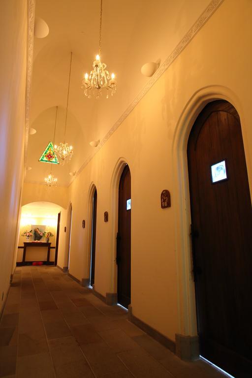 Ishiyama Rikyu Gosoku No Kutsu Hotel Амакуса Екстериор снимка