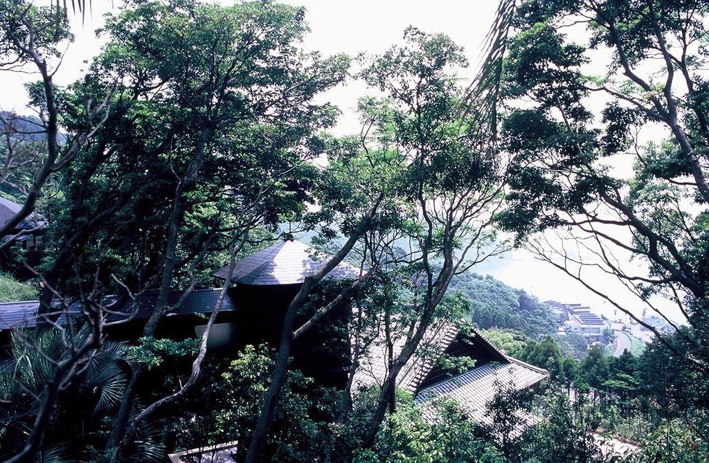 Ishiyama Rikyu Gosoku No Kutsu Hotel Амакуса Екстериор снимка